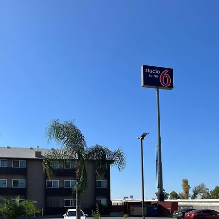 Studio 6 Suites Delano, Ca